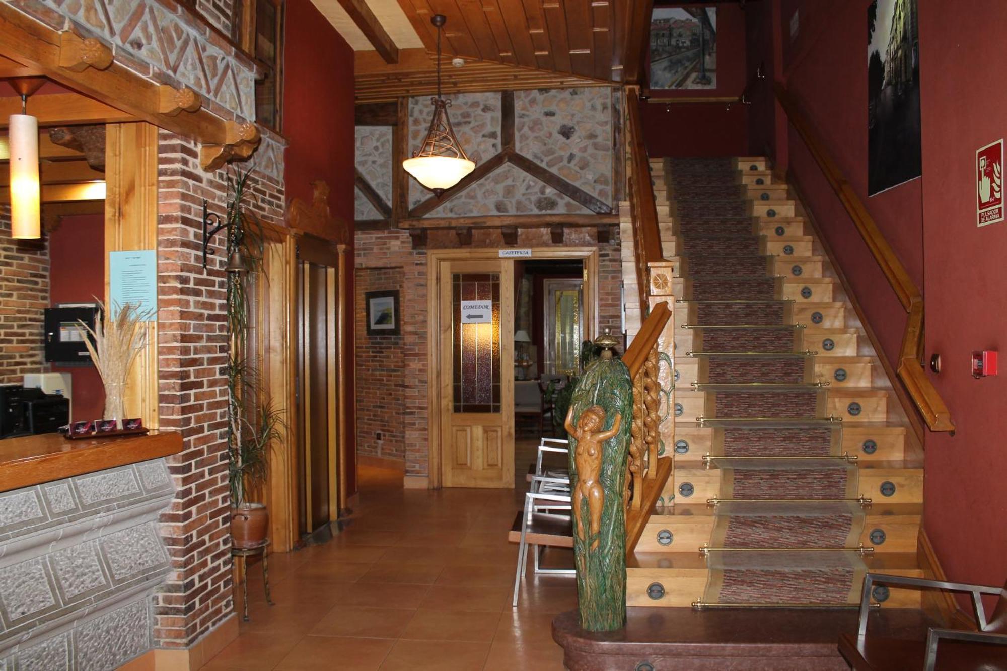 Hotel San Roque Reinosa Zewnętrze zdjęcie