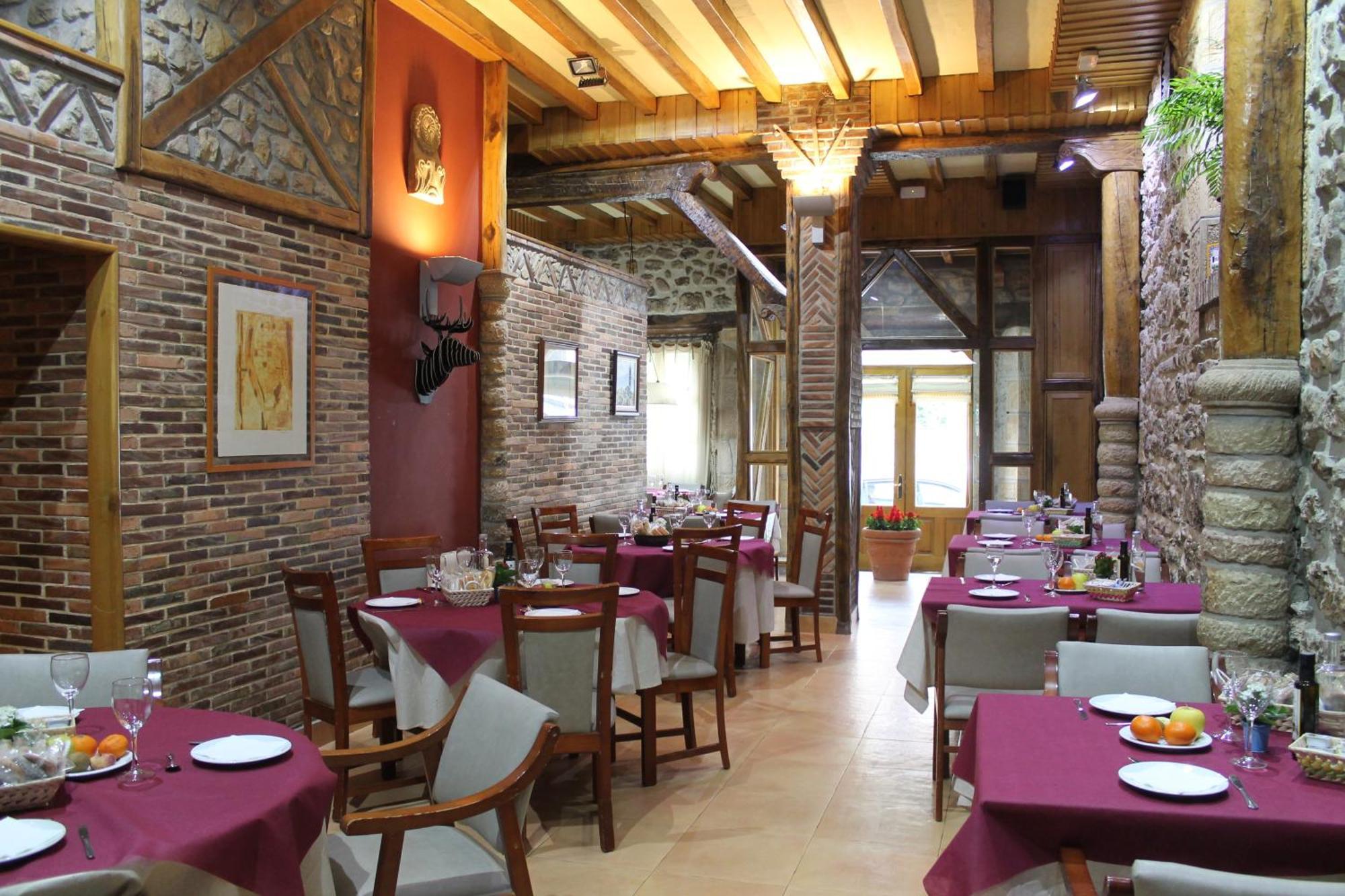 Hotel San Roque Reinosa Zewnętrze zdjęcie
