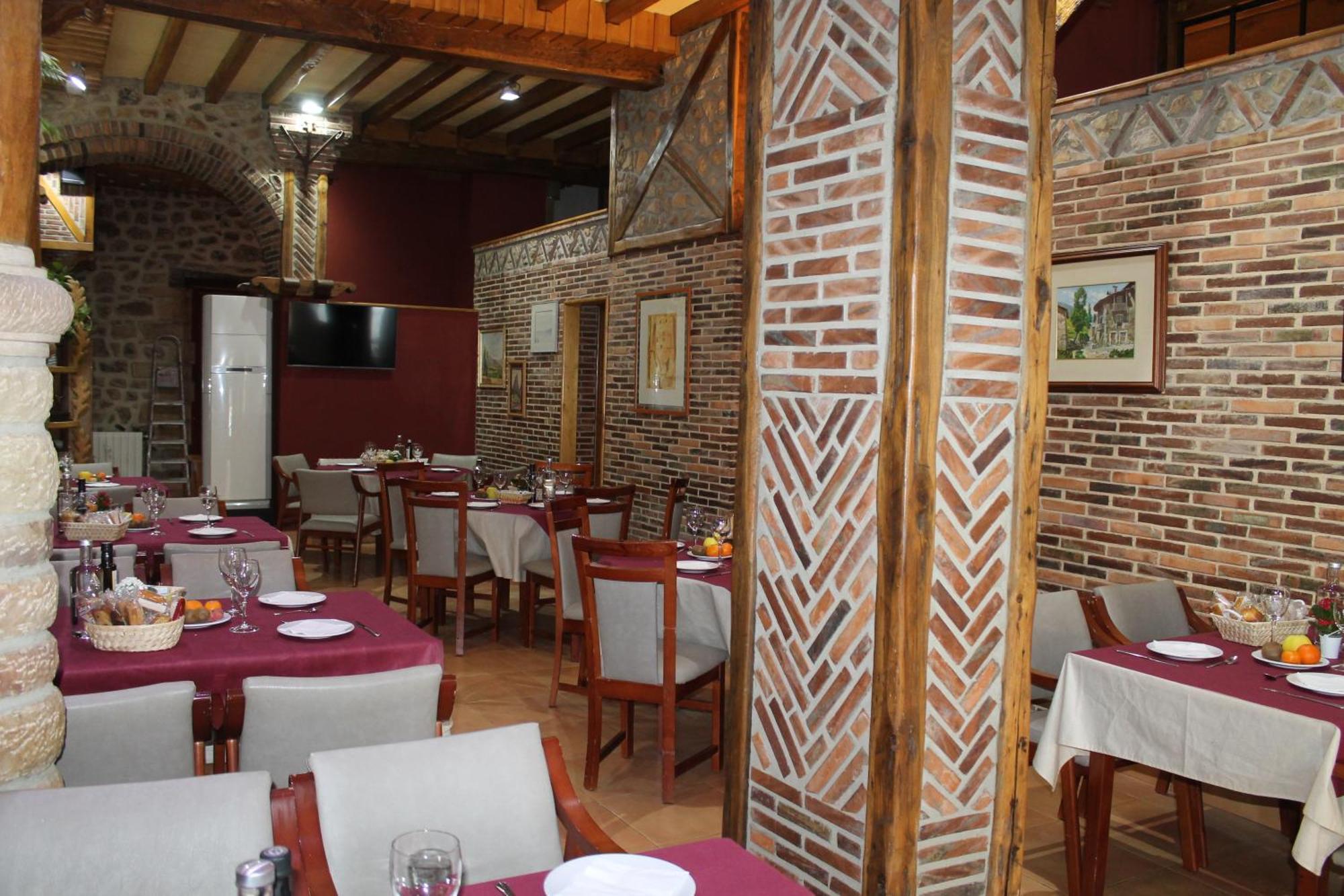 Hotel San Roque Reinosa Zewnętrze zdjęcie