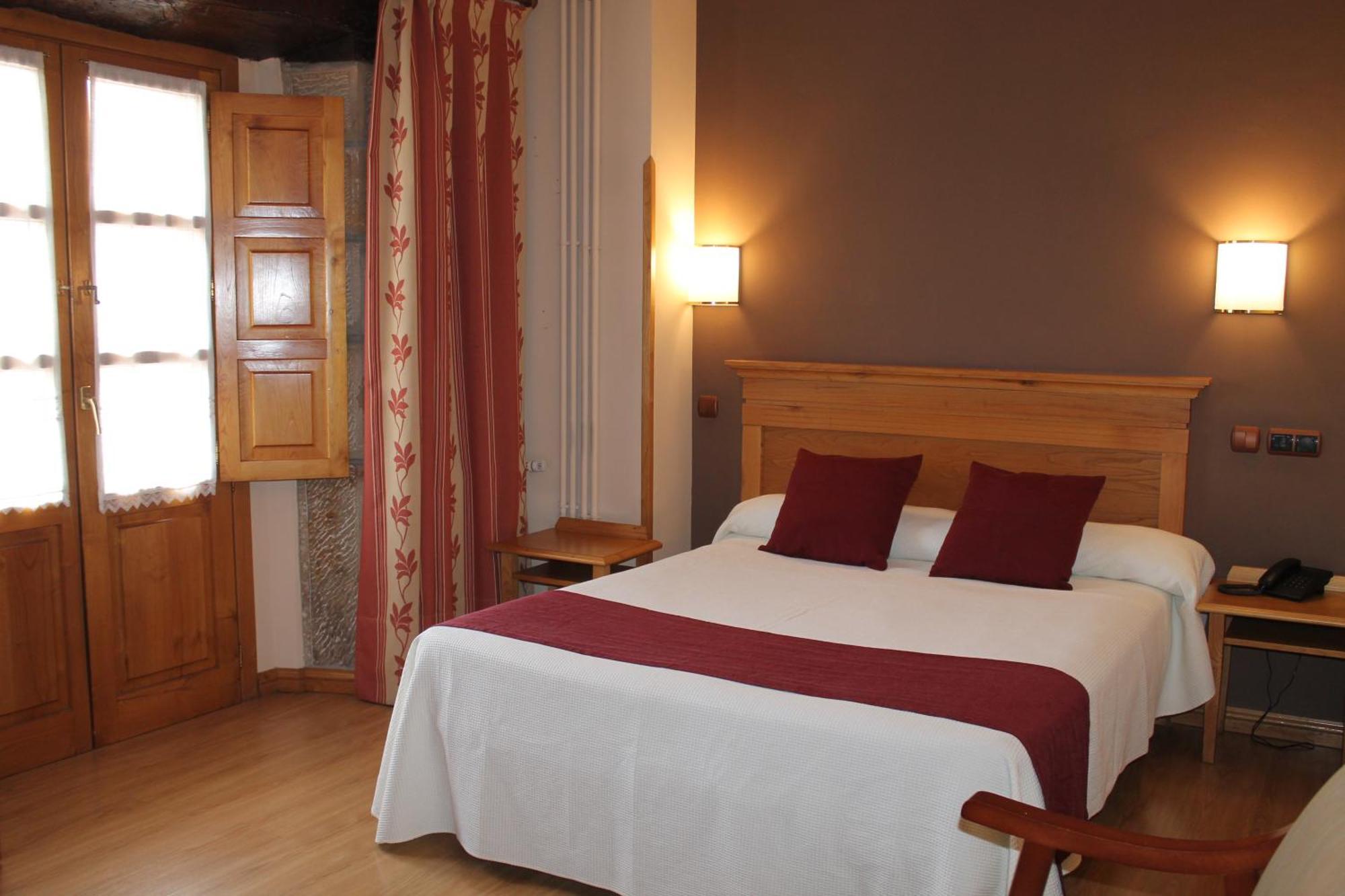 Hotel San Roque Reinosa Zewnętrze zdjęcie