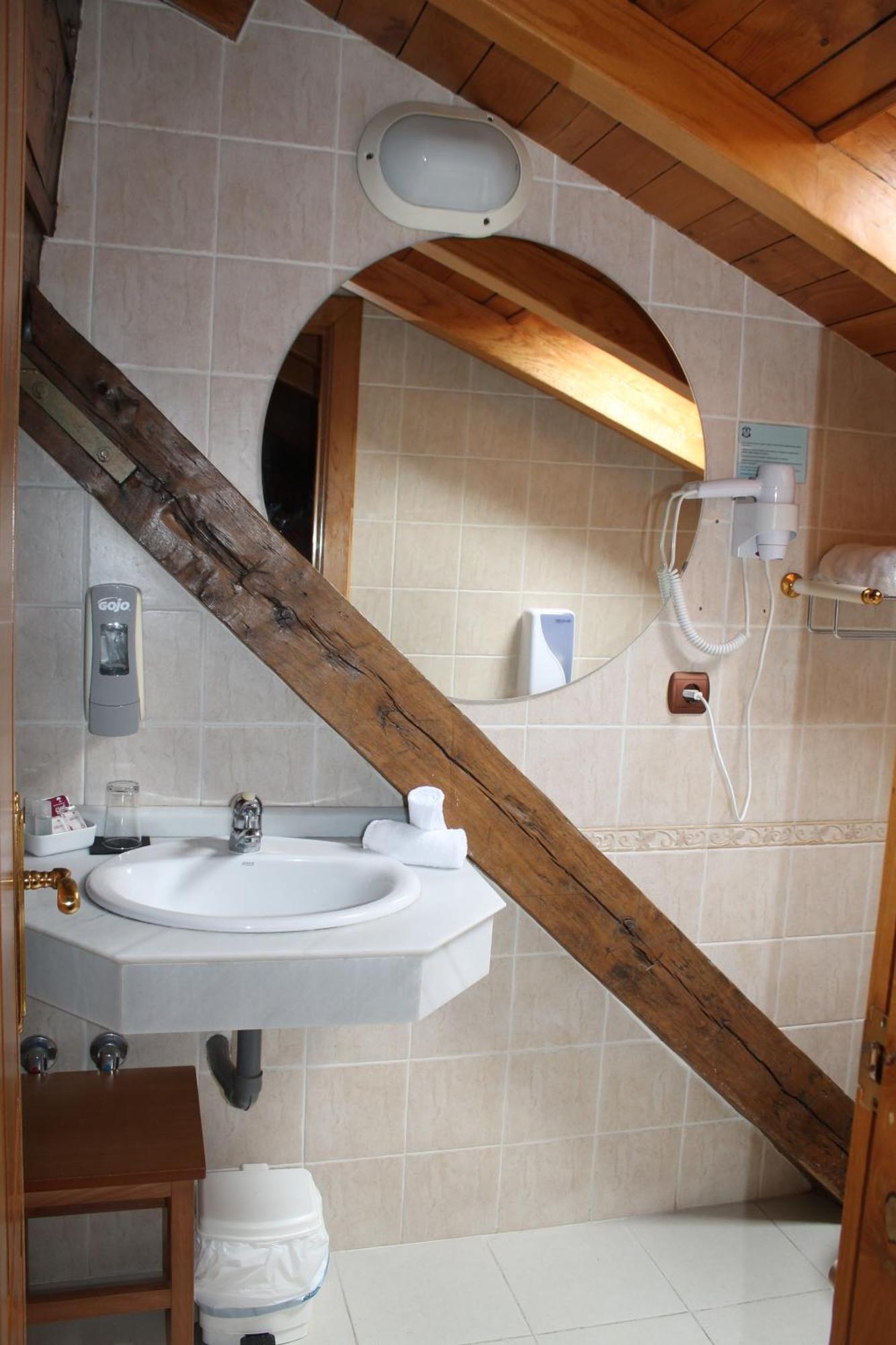 Hotel San Roque Reinosa Zewnętrze zdjęcie