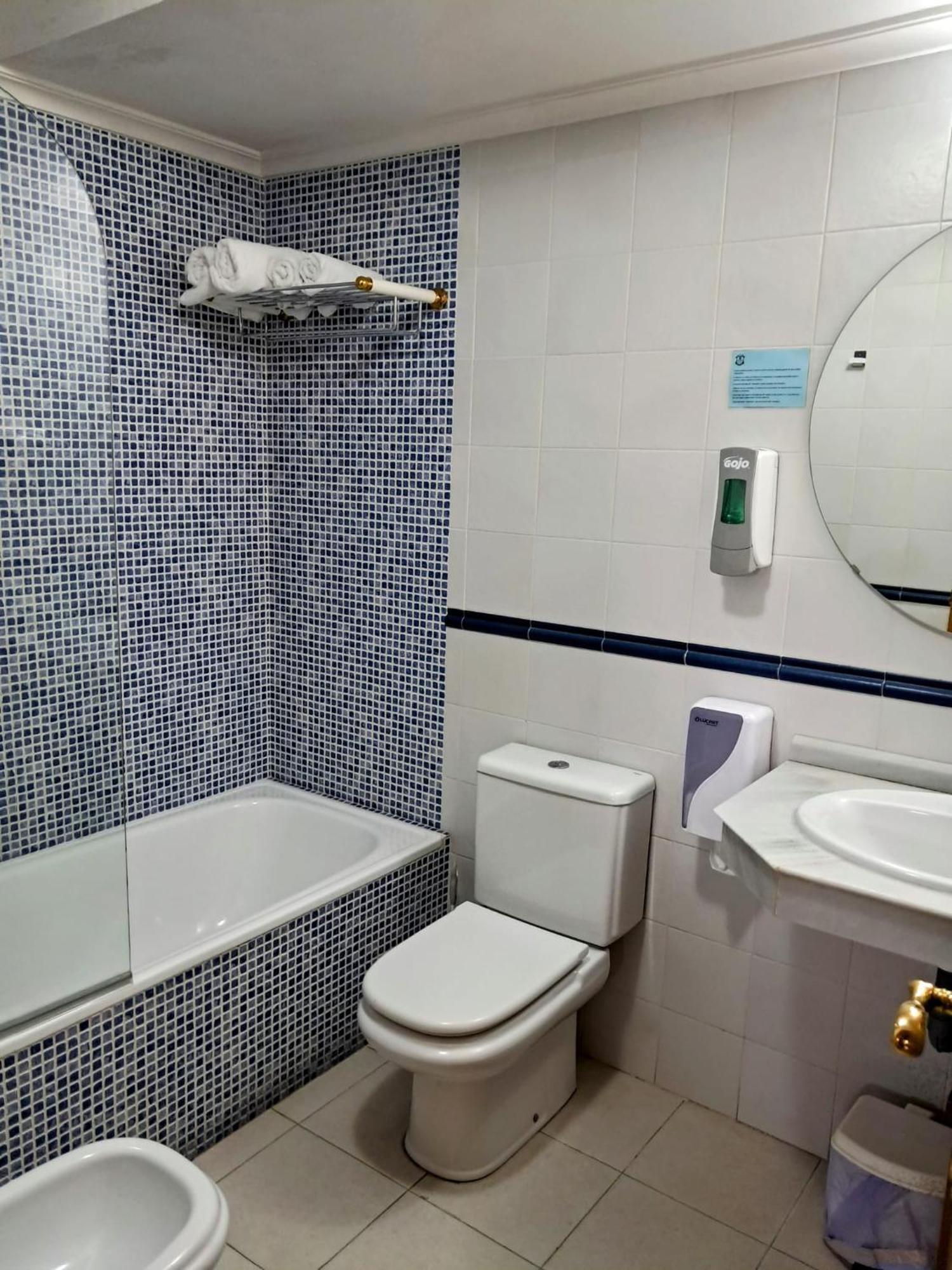 Hotel San Roque Reinosa Zewnętrze zdjęcie