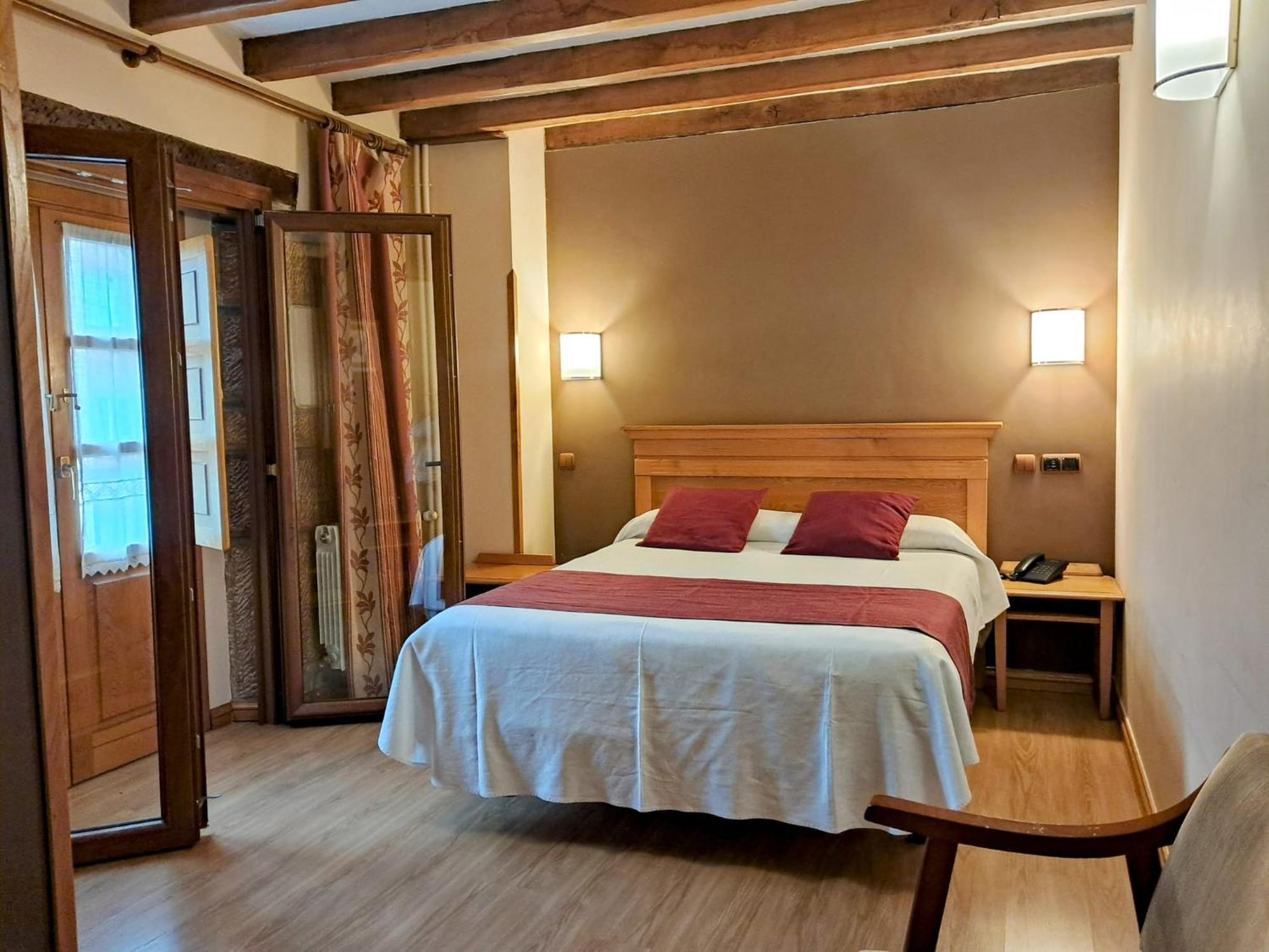 Hotel San Roque Reinosa Zewnętrze zdjęcie