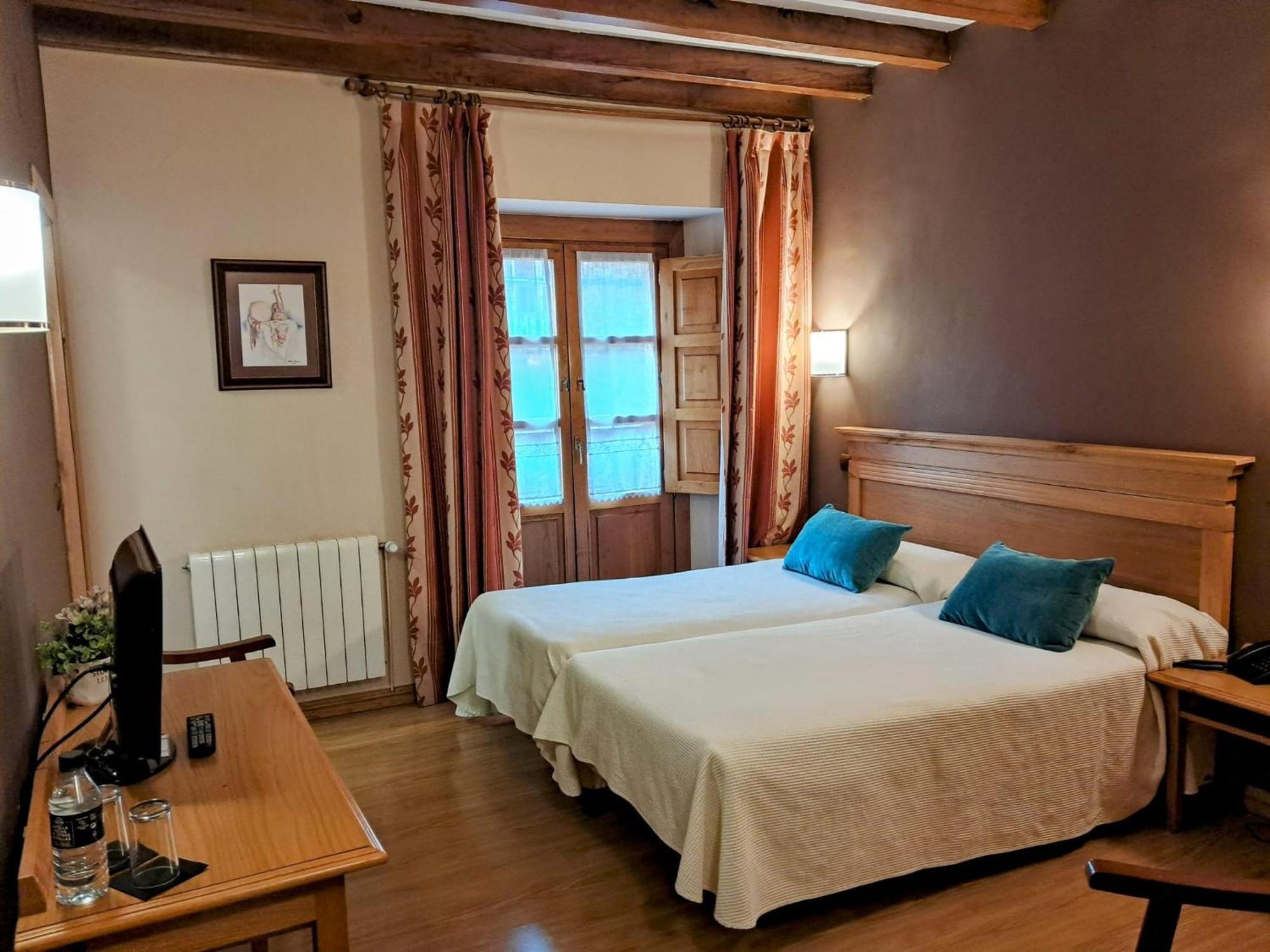 Hotel San Roque Reinosa Zewnętrze zdjęcie