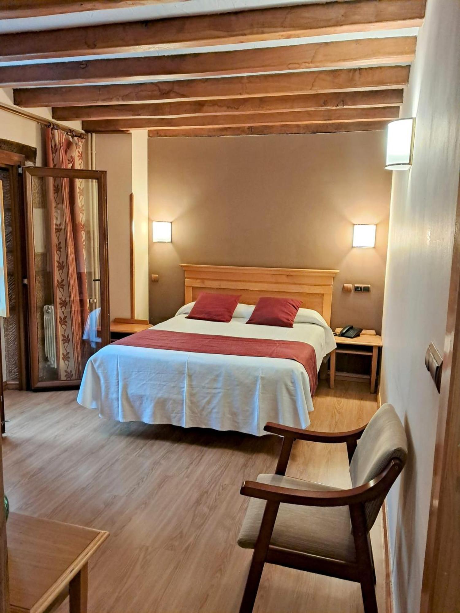 Hotel San Roque Reinosa Zewnętrze zdjęcie